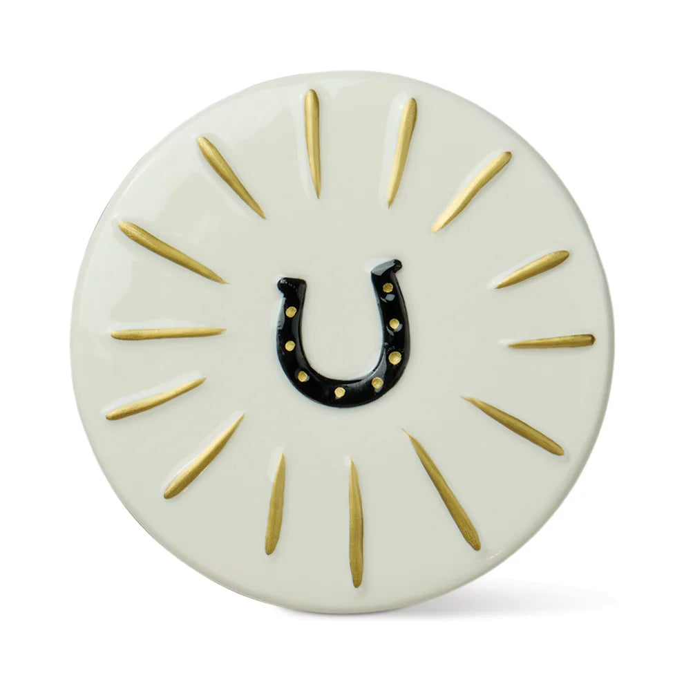 Lucky Horse Shoe Candle - Tabac & Pine